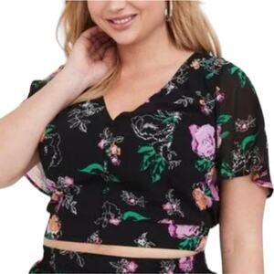 TORRID Black and Pink Floral Chiffon Cropped Top Plus Size 3X‎ 3 New!